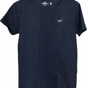 Hollister Men's Black Crew Tee with Small White Seagull Logo